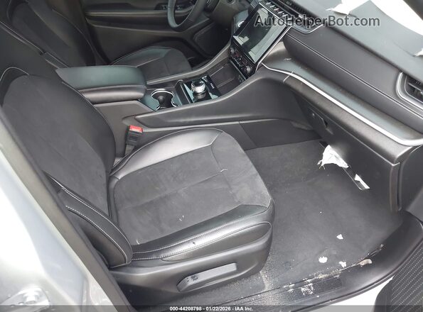 1C4RJHAG7R8573121 2024 JEEP GRAND CHEROKEE Silver Вид салону спереду