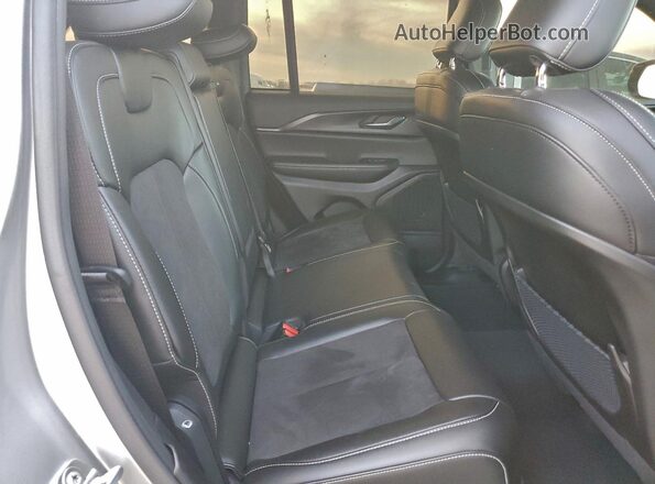1C4RJHAG7RC224019 2024 JEEP GRAND Silver Widok tylnych siedzeń