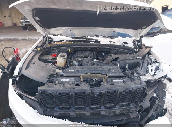 1C4RJHBG1PC501176 2023 JEEP GRAND CHEROKEE White Rear view