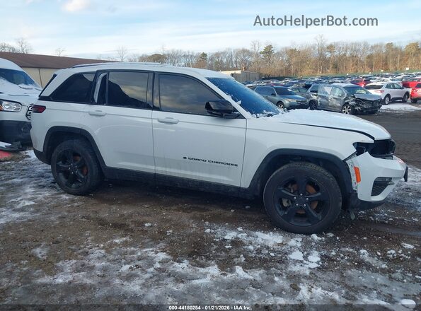 1C4RJHBG1PC501176 2023 JEEP GRAND CHEROKEE White Rear interior view