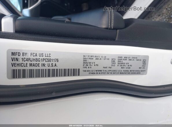 1C4RJHBG1PC501176 2023 JEEP GRAND CHEROKEE White Engine compartment view