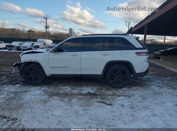 1C4RJHBG1PC501176 2023 JEEP GRAND CHEROKEE White 360 interior view