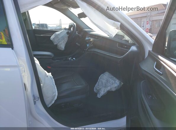 1C4RJHBG7PC556750 2023 JEEP GRAND CHEROKEE Белый Вид салона спереди