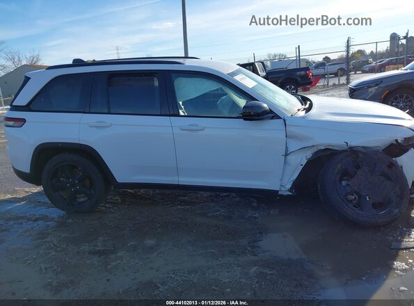1C4RJHBG7PC556750 2023 JEEP GRAND CHEROKEE Белый Вид щитка приборов