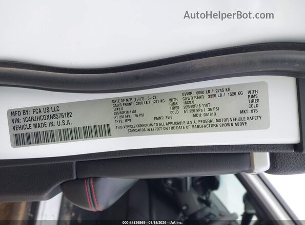 1C4RJHCGXN8576182 2022 JEEP GRAND CHEROKEE White Engine compartment view
