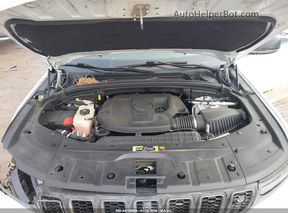 1C4RJHCGXN8576182 2022 JEEP GRAND CHEROKEE White Rear view