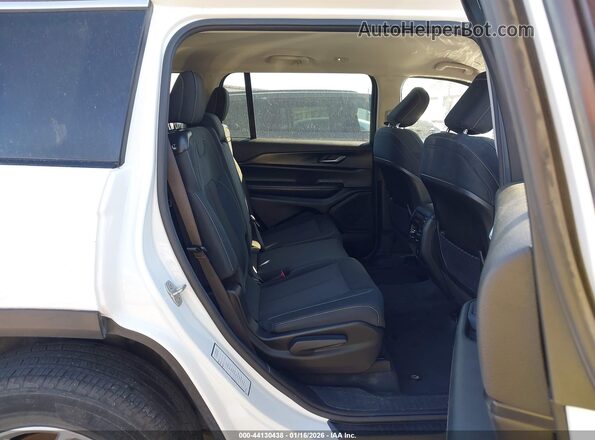 1C4RJJAG2P8867014 2023 JEEP GRAND CHEROKEE L White VIN კოდის სტიკერის ხედი