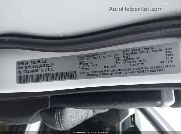 1C4RJKBG5N8612522 2022 JEEP GRAND CHEROKEE L White Widok komory silnika