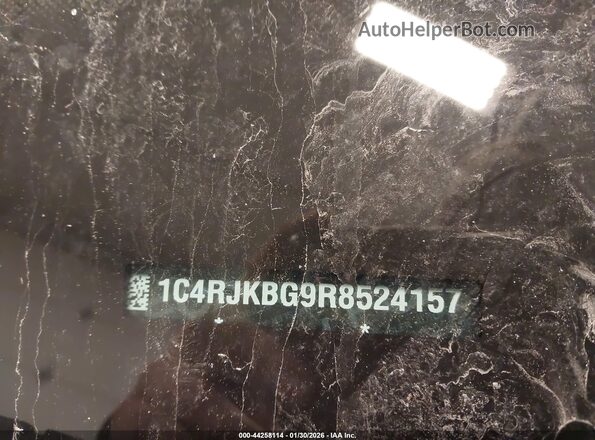1C4RJKBG9R8524157 2024 JEEP GRAND CHEROKEE L Black Vista del compartimento del motor