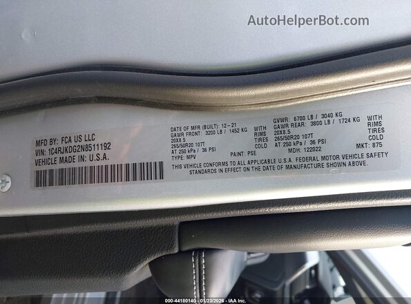 1C4RJKDG2N8511192 2022 JEEP GRAND CHEROKEE L Silver Engine compartment view