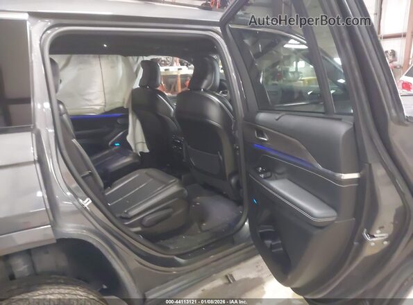 1C4RJKDG2N8532155 2022 JEEP GRAND CHEROKEE L Gray Widok naklejki z numerem VIN