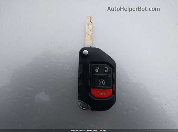 1C4RJXP6XSW611449 2025 JEEP WRANGLER White Widok deski rozdzielczej