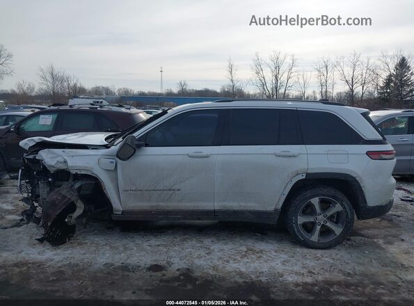 1C4RJYB63N8756984 2022 JEEP GRAND CHEROKEE 4XE White Панорамний вид салону 360°
