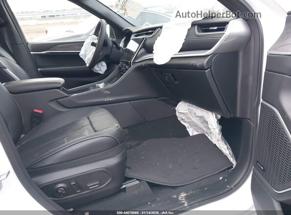 1C4RJYB63RC196502 2024 JEEP GRAND CHEROKEE 4XE White Front interior view
