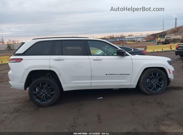 1C4RJYB63RC196502 2024 JEEP GRAND CHEROKEE 4XE White Rear interior view