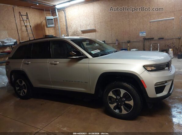 1C4RJYB63RC720456 2024 JEEP GRAND CHEROKEE 4XE Silver Вид задньої частини салону