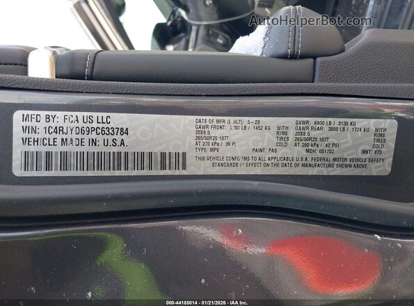 1C4RJYD69PC633784 2023 JEEP GRAND CHEROKEE 4XE Black 