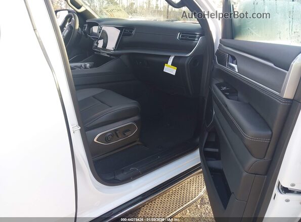 1C4SJSBP1SS537866 2025 JEEP WAGONEER L White Vista interior delantera