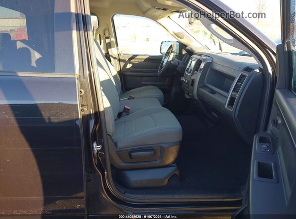 1C6RR6FG4GS207954 2016 RAM 1500 Black Widok wnętrza z przodu