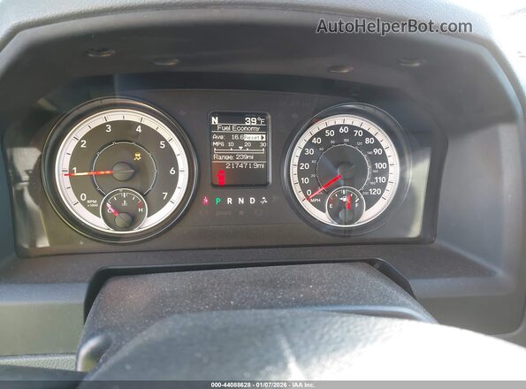 1C6RR6FG4GS207954 2016 RAM 1500 Black Widok tylnych siedzeń