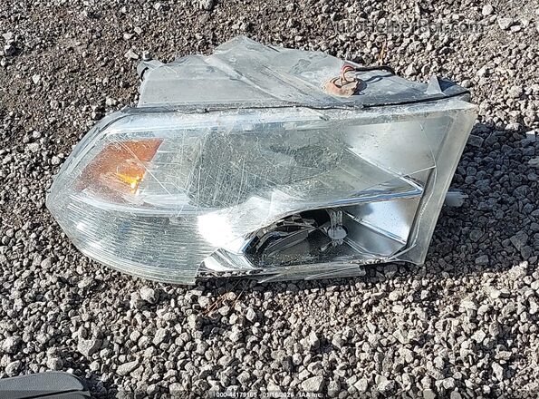 1C6RR6FG9KS574115 2019 RAM 1500 CLASSIC Gray Vista del cuadro de instrumentos