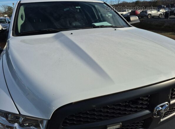 1C6RR7FG2PS524220 2023 RAM 1500 CLASSIC  ხელსაწყოთა პანელის ხედი
