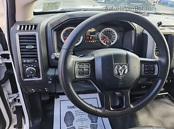 1C6RR7FG2PS524220 2023 RAM 1500 CLASSIC  სალონის 360-გრადუსიანი ხედი