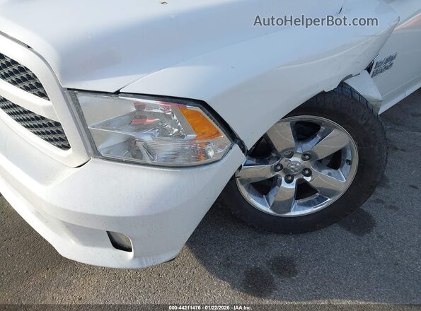 1C6RR7FT8JS309669 2018 RAM 1500 White Vista frontal