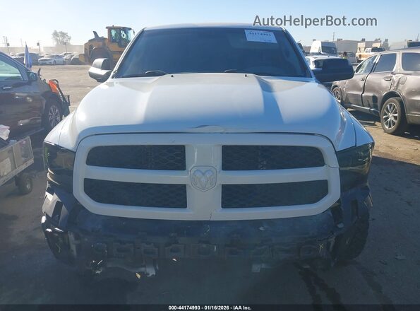 1C6RR7FT9HS837652 2017 RAM 1500 White Widok wnętrza z tyłu