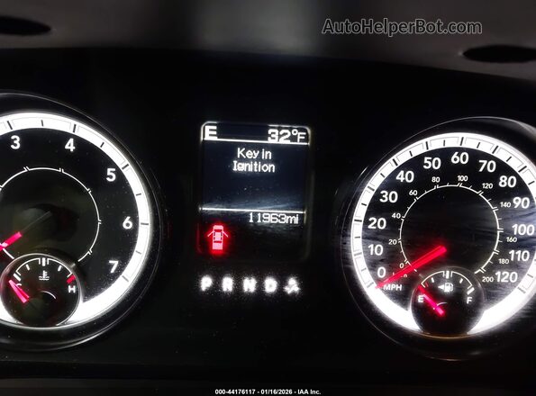 1C6RR7FTXPS548651 2023 RAM 1500 CLASSIC White Հետևի նստատեղերի տեսք