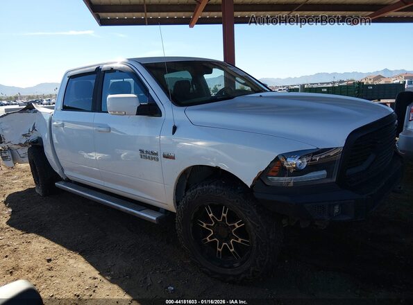 1C6RR7MT5GS138939 2016 RAM 1500 White Widok wnętrza z tyłu