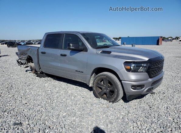 1C6RREFG4RN157410 2024 RAM 1500 Silver Delantero derecho