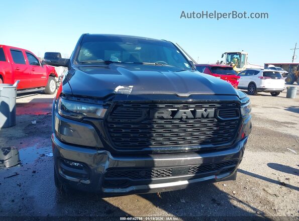1C6RREFP9SN696613 2025 RAM 1500 Серый Вид панели приборов