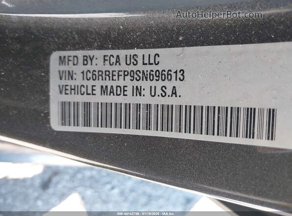 1C6RREFP9SN696613 2025 RAM 1500 Серый Вид подкапотного пространства