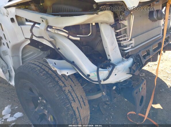 1C6RREGG3SN549833 2025 RAM 1500 White Widok wnętrza 360 stopni