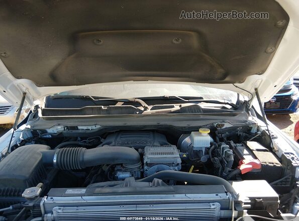 1C6RREJT2RN219696 2024 RAM 1500 Белый Вид сзади