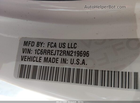 1C6RREJT2RN219696 2024 RAM 1500 Белый Вид подкапотного пространства