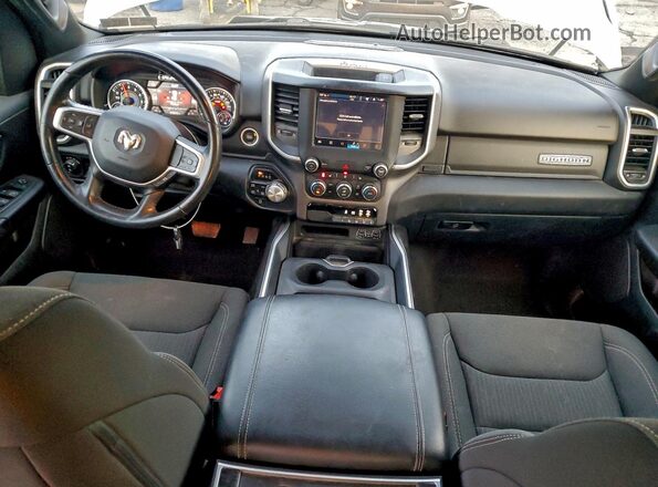 1C6RRFFG9NN225376 2022 RAM 1500 Silver Vista del salpicadero