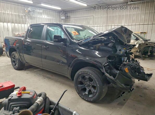 1C6RRFFG9SN547981 2025 RAM 1500 Black Przód prawy