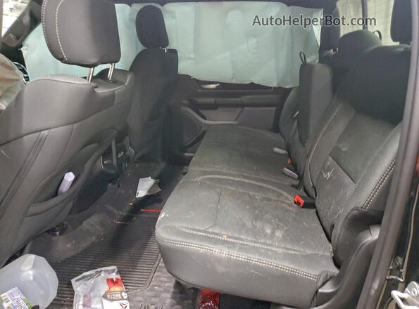 1C6RRFFG9SN547981 2025 RAM 1500 Black Widok tylnych siedzeń