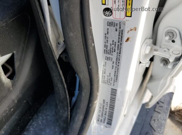 1C6RRFGG8RN215099 2024 RAM 1500 Белый Вид подкапотного пространства