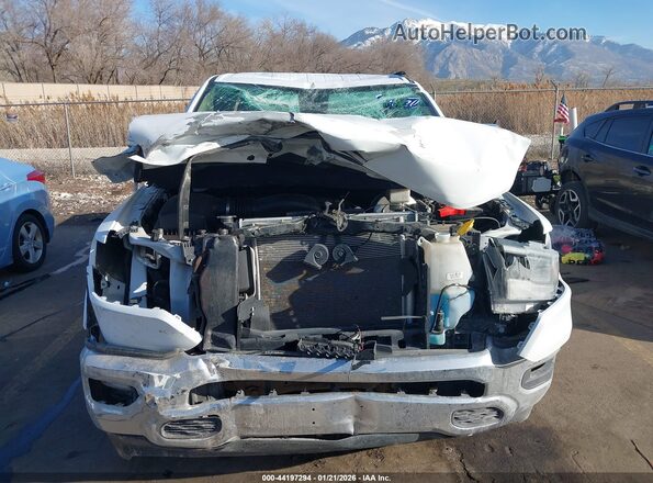 1C6SRFDT4LN280820 2020 RAM 1500 White Widok zestawu wskaźników