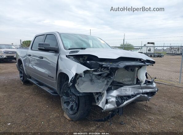 1C6SRFFP5SN654723 2025 RAM 1500 Silver წინა ხედი
