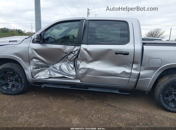 1C6SRFFP5SN654723 2025 RAM 1500 Silver სალონის 360-გრადუსიანი ხედი
