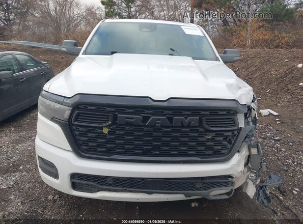 1C6SRFFPXSN509192 2025 RAM 1500 White Instrument cluster view