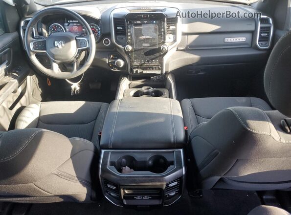 1C6SRFFT4RN173658 2024 RAM 1500 Black Vista del salpicadero