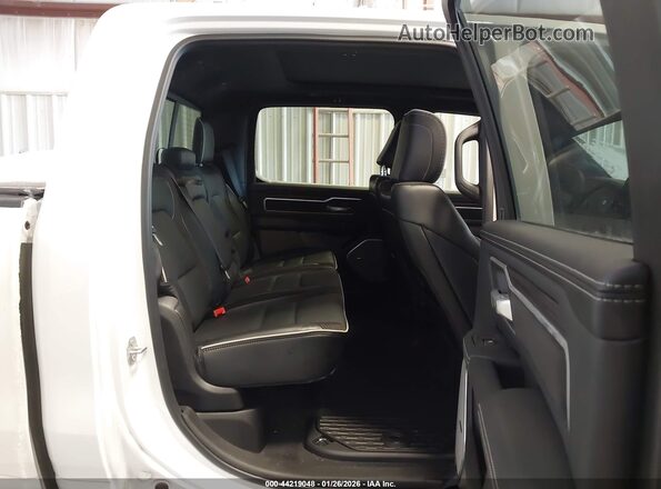 1C6SRFJP3SN775404 2025 RAM 1500 White 