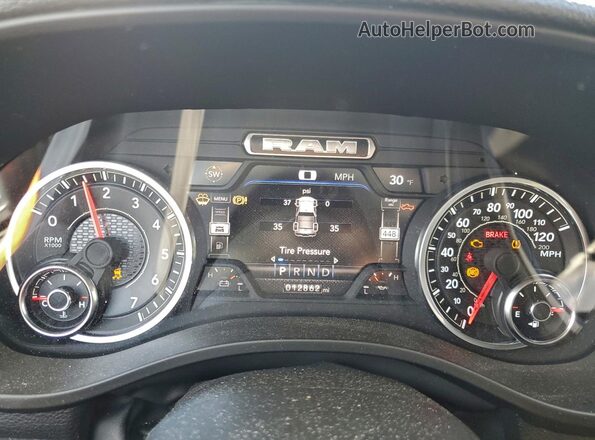 1C6SRFJT7RN230717 2024 RAM 1500 Gray Widok zestawu wskaźników
