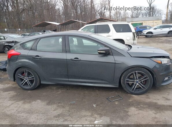 1FADP3L93HL335715 2017 FORD FOCUS ST Gray Rear interior view