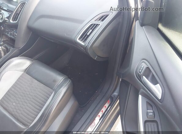 1FADP3L96JL230687 2018 FORD FOCUS ST Gray წინა სალონის ხედი